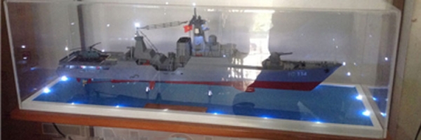 Mô hình tàu chiến Gerpard- quà lưu niệm cao cấp dùng cho sự kiện