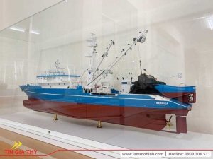 L&agrave;m M&ocirc; H&igrave;nh T&agrave;u Đ&aacute;nh C&aacute;